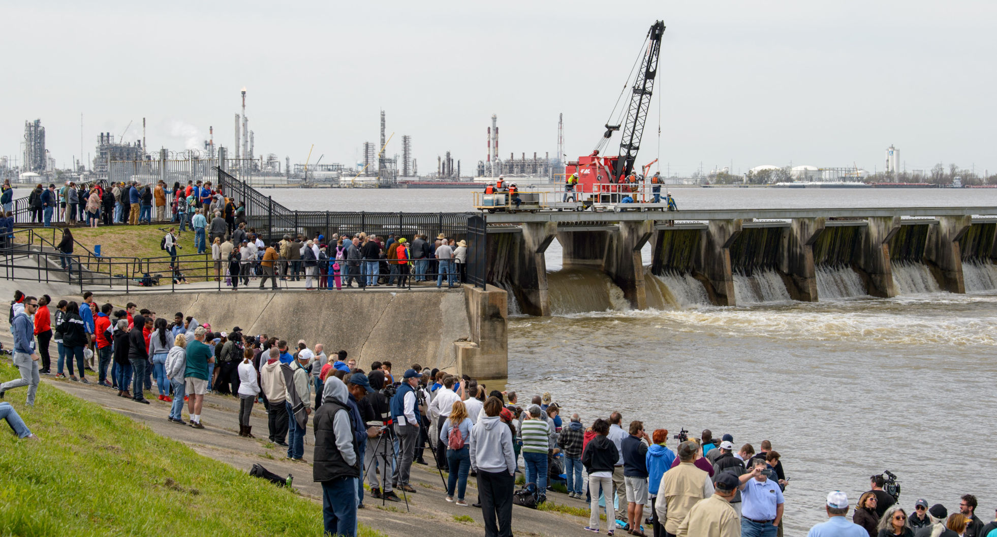NO.spillwayopens.030918.016
